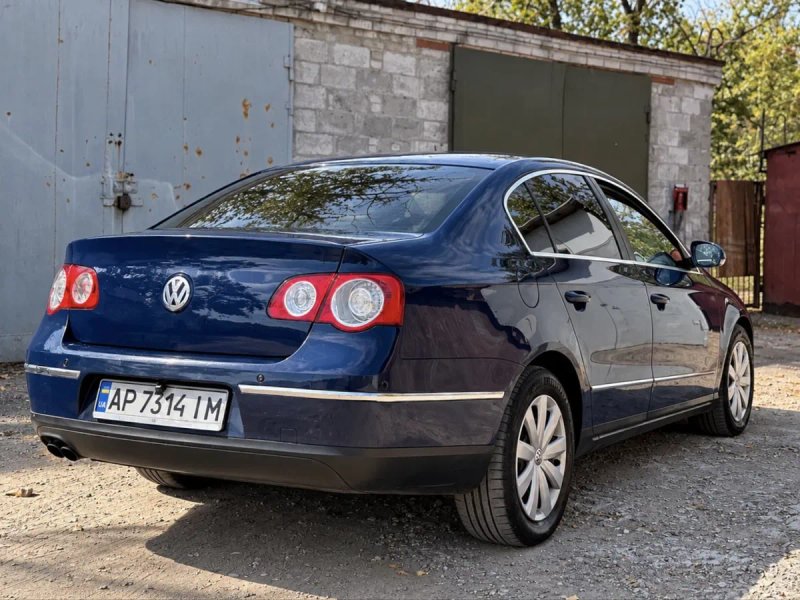 Volkswagen Passat B6 2.0tdi седан — фото 5