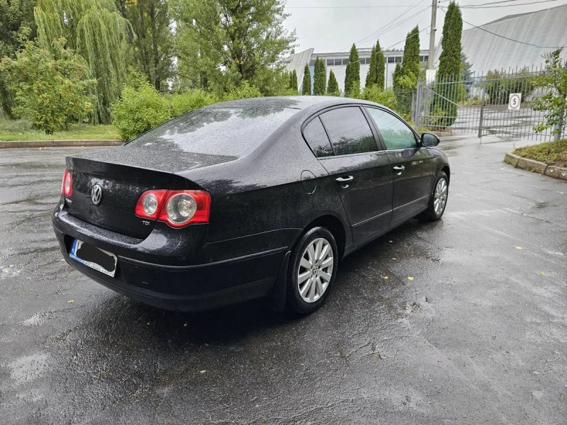 Volkswagen Passat B6 2006 рік 1.9 дизель правий руль для військових — фото 3
