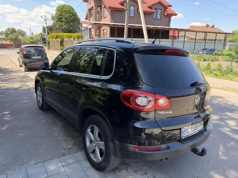 Volkswagen Tiguan 2010 рік.4×4.Обмін на Lexus gx.lx.Prado. — фото 4