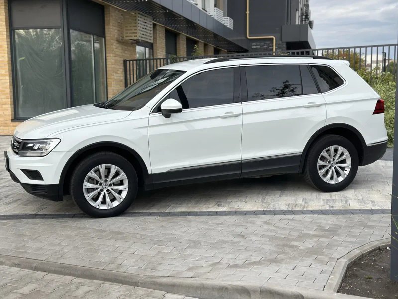 Volkswagen Tiguan 2018, 87000 km,  7 місць — фото 7