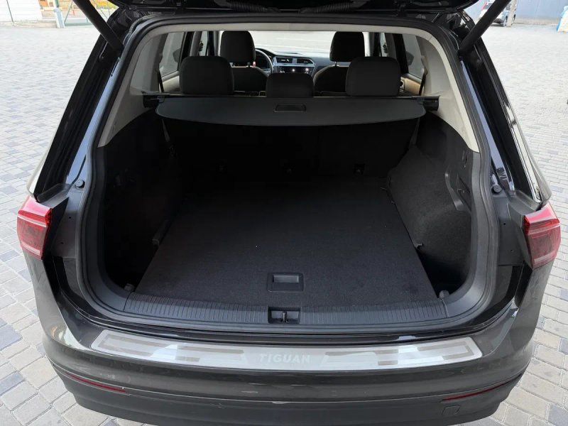 Volkswagen Tiguan 2021 2.0 TSI | Автомат | Чорний | Тігуан — фото 7