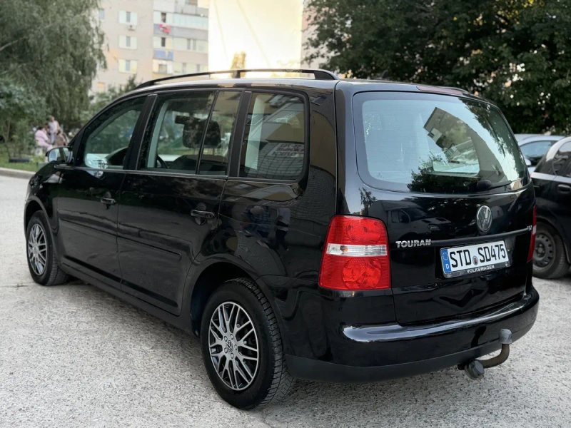 Volkswagen Touran 2.0 дизель в идеальном состоянии продам или обмен — фото 3