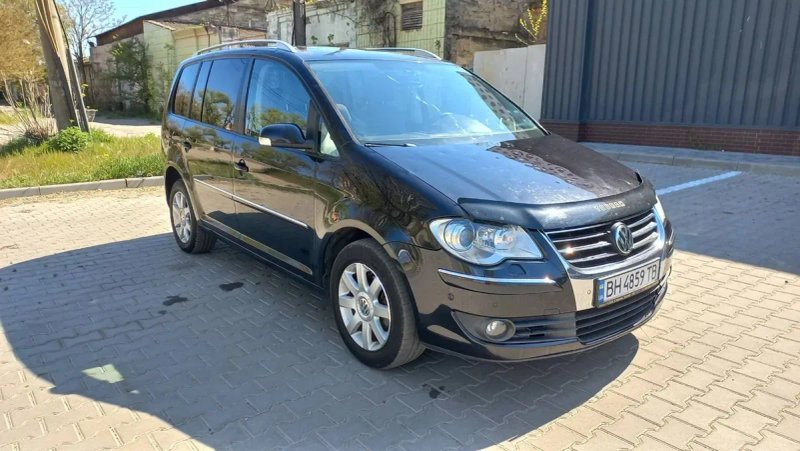 Volkswagen Touran 2008 гв. Бензин-механика — фото 4