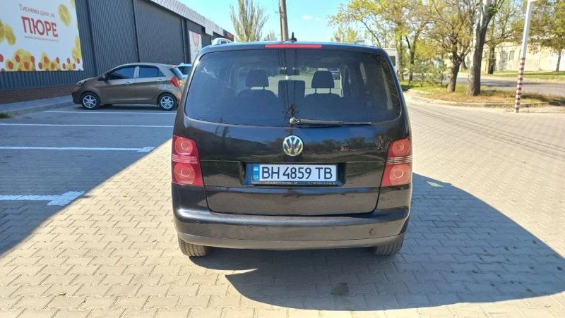 Volkswagen Touran 2008 гв. Бензин-механика — фото 5