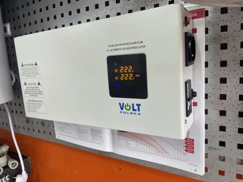 Volt Polska стабілізатор напруги Slim AVR 5000VA