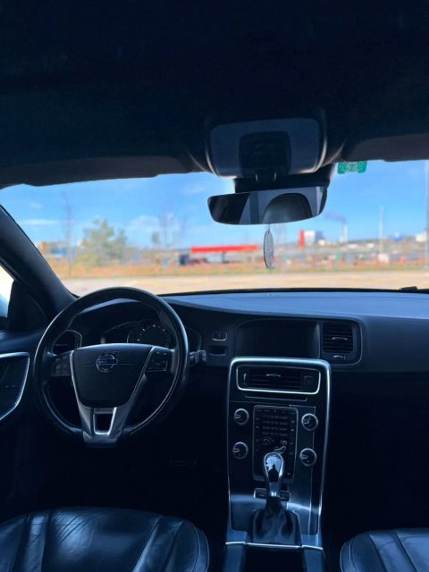 Volvo v60 plug in hubrid 2.4 D6 R дизайн