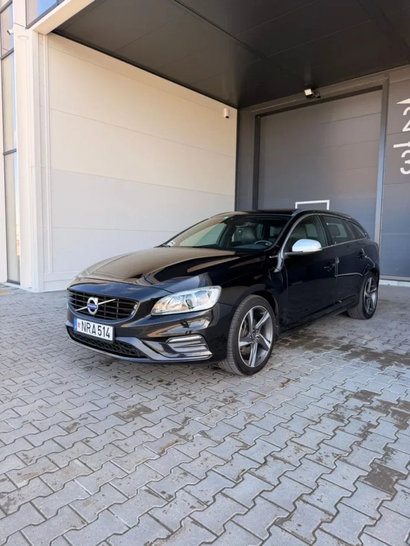 Volvo v60 plug in hubrid 2.4 D6 R дизайн — фото 7