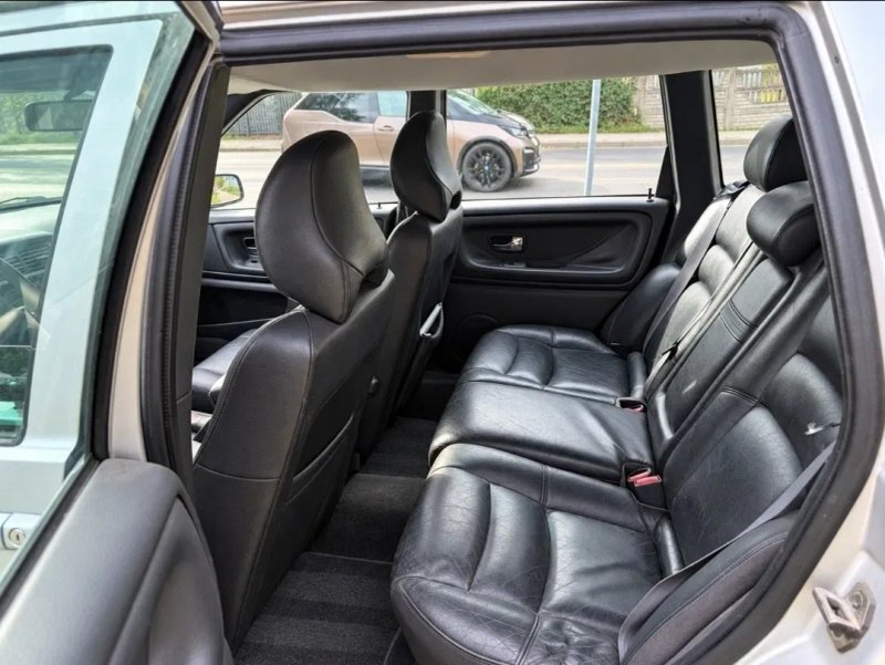Volvo V70. 2.5 дизель, механіка. Тільки для діючих військових ЗСУ — фото 4