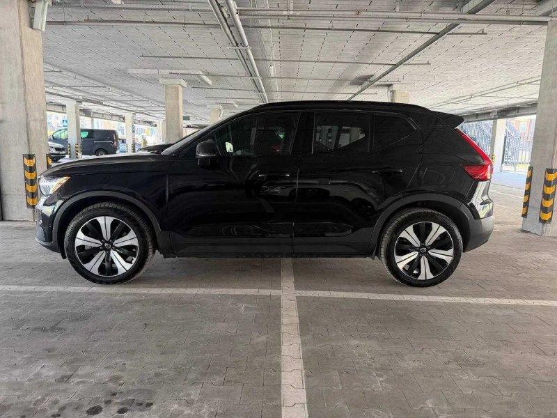Volvo  XC40 Recharge  2022 — фото 2