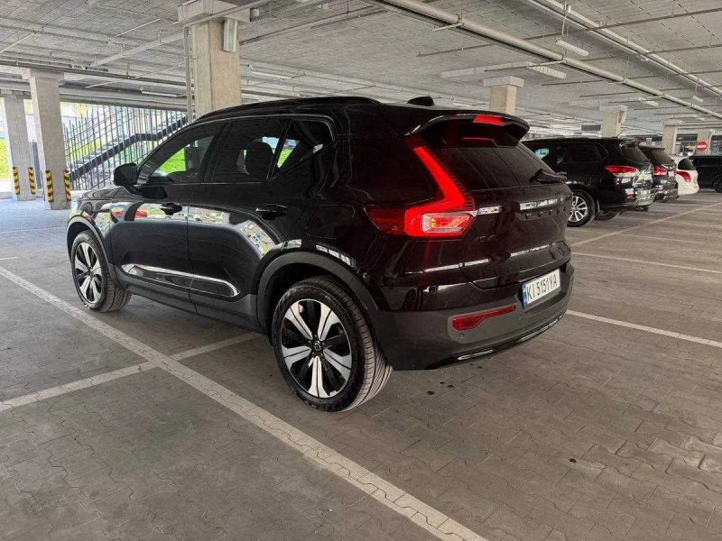 Volvo  XC40 Recharge  2022 — фото 6