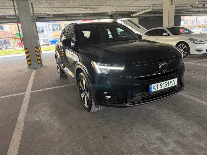 Volvo  XC40 Recharge  2022 — фото 8
