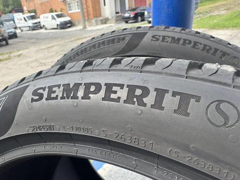 Всесезонні шини SEMPERIT 225/40 R18 — фото 3