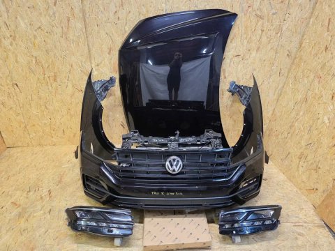 VW TOUAREG III 760 Бампер передній R-LINE Дорестайл