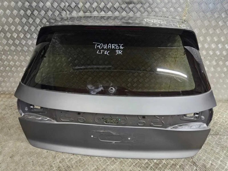 VW Touareg III 760 CR таурег туарег 3 Крышка багажника в цвет разборка — фото 2