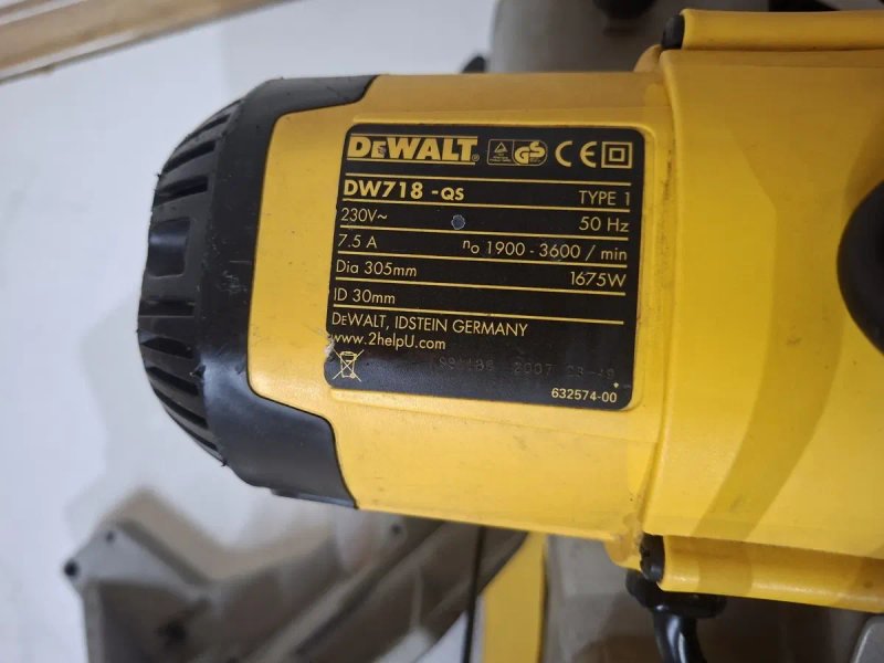 Вживана Dewalt DW 718  305мм торцювальна пила Деволт оригінал — фото 3