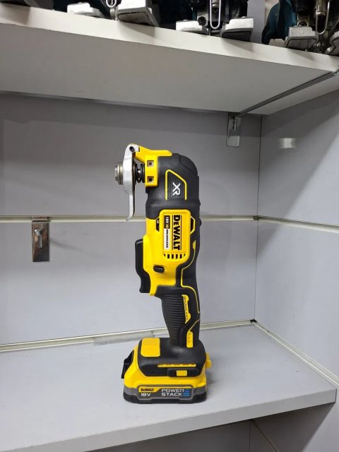 Вживаний Dewalt DCS 355 безщітковий акумуляторний реноватор Деволт