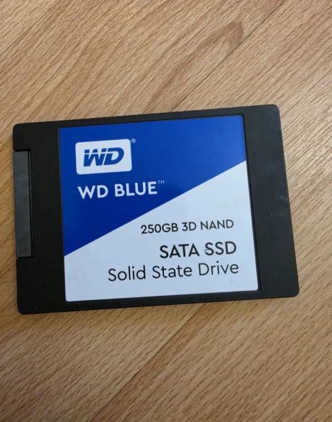 WD BLUE 250gb ssd диск  ссд Стан гарний