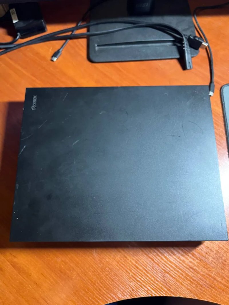Xbox one  x 1TB — фото 2