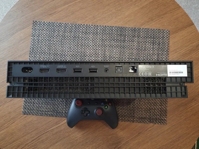 Xbox One X 500gb + геймпад — фото 6