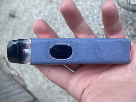 Xros 5. Екран трішки потрісканий