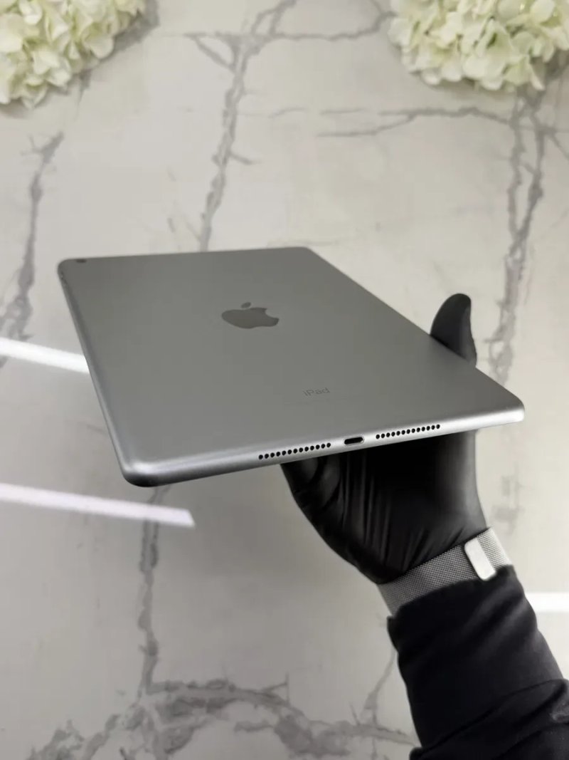 Як Новенький! iPad 6 128GB Wi-Fi Space Gray (Магазин Гарантія) — фото 6