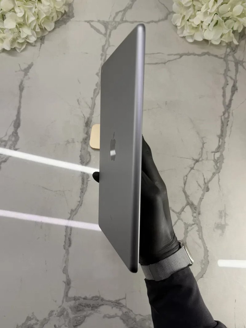 Як Новенький! iPad 6 128GB Wi-Fi Space Gray (Магазин Гарантія) — фото 7