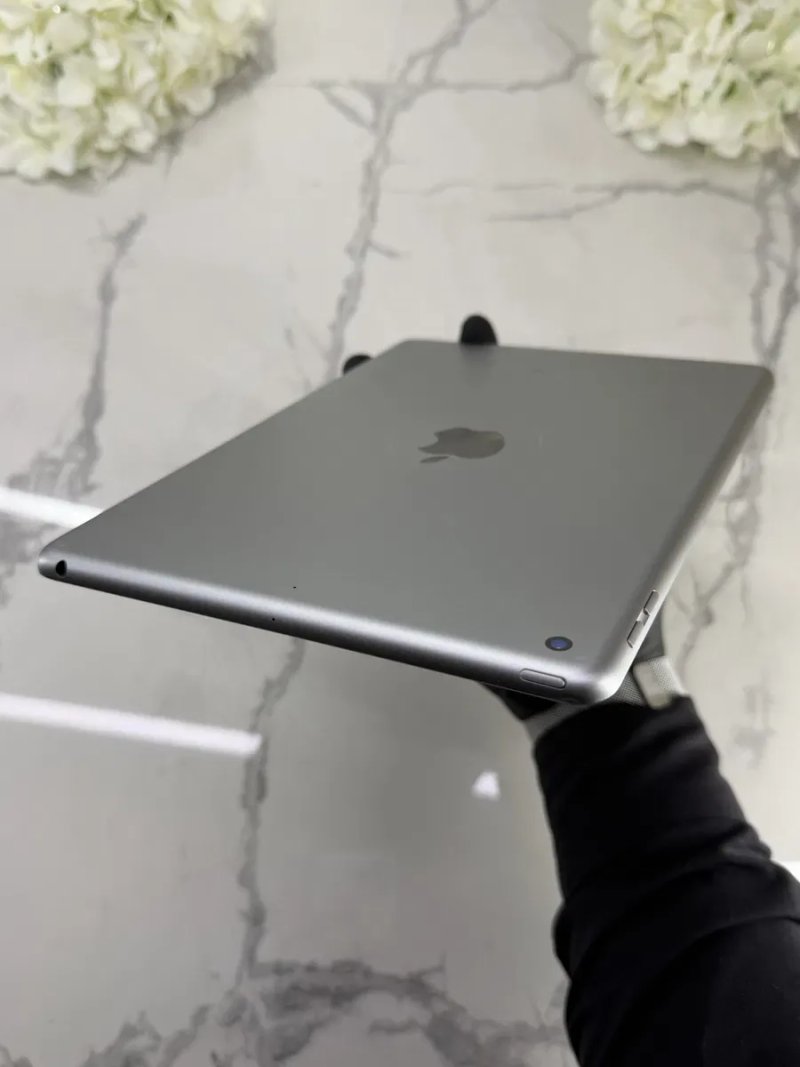 Як Новенький! iPad 6 128GB Wi-Fi Space Gray (Магазин Гарантія) — фото 8