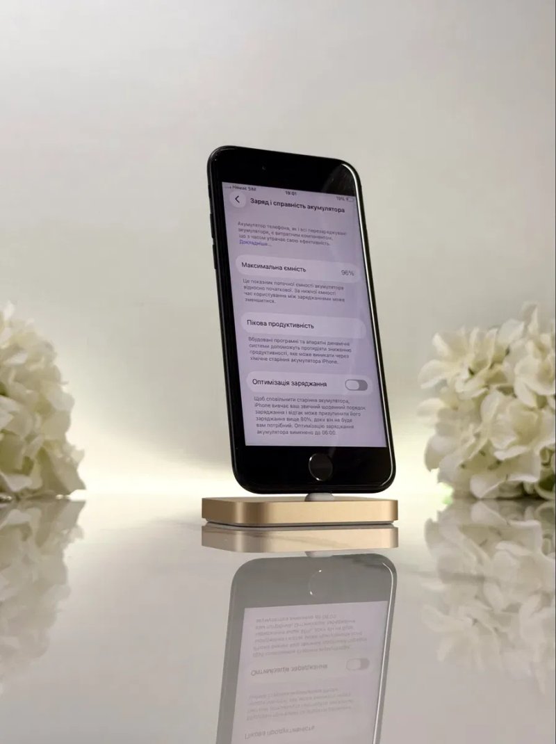 Як Новенький iPhone SE-2 128GB 96%АКБ Black (Магазин Гарантія) — фото 4