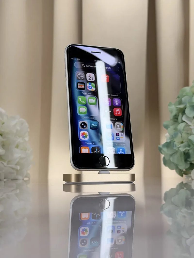 Як Новенький! iPhone SE-2020 White 64GB 83%АКБ (Магазин Гарантія) — фото 2