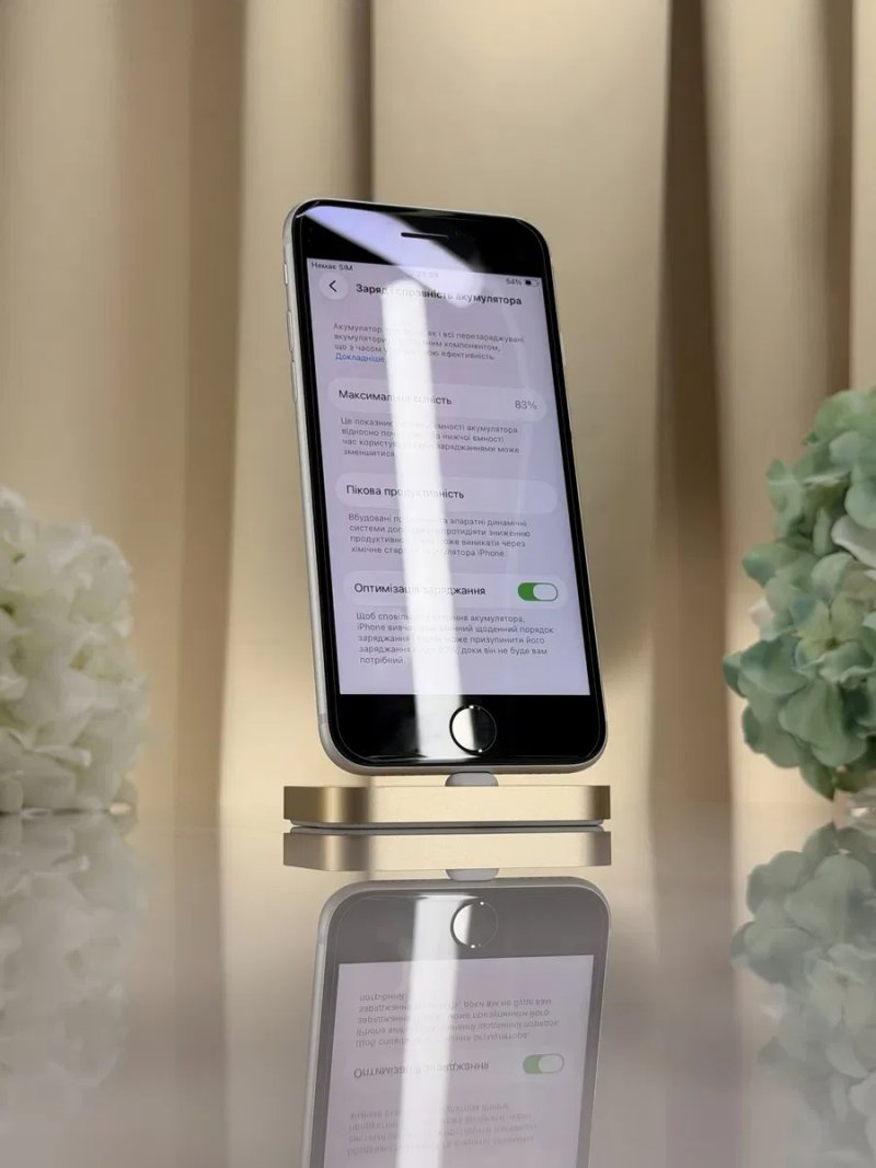 Як Новенький! iPhone SE-2020 White 64GB 83%АКБ (Магазин Гарантія) — фото 5