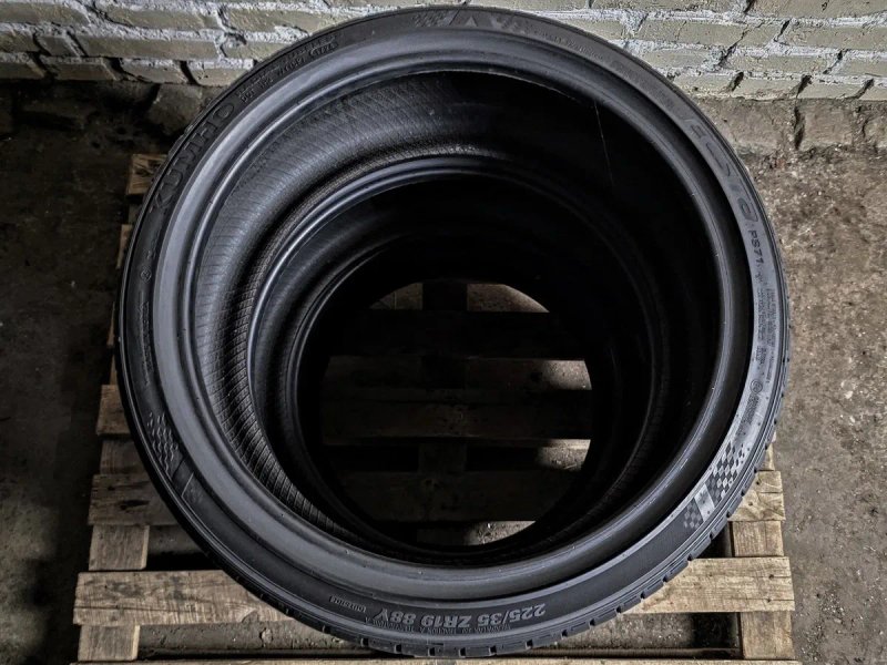 Як нові 225/35r19 Kumho | 2024 | Made in Korea | 7mm | Преміум шини | Ідеальний стан, без пошкоджень, без ремонтів, без дефектів | Комплект/ 4шт — фото 3