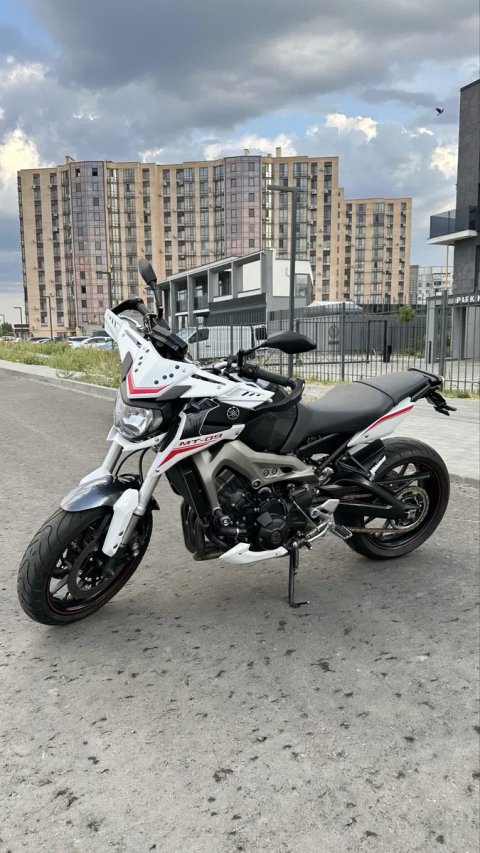 Yamaha MT-09 Street Ralli AKRAPOVIČ | ABS | 2014