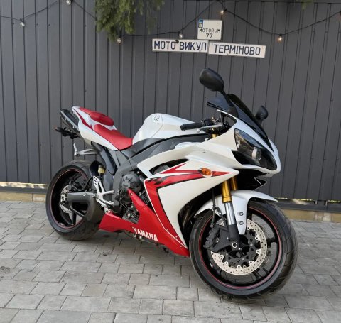 Yamaha R1 доставка-обмін обслужений