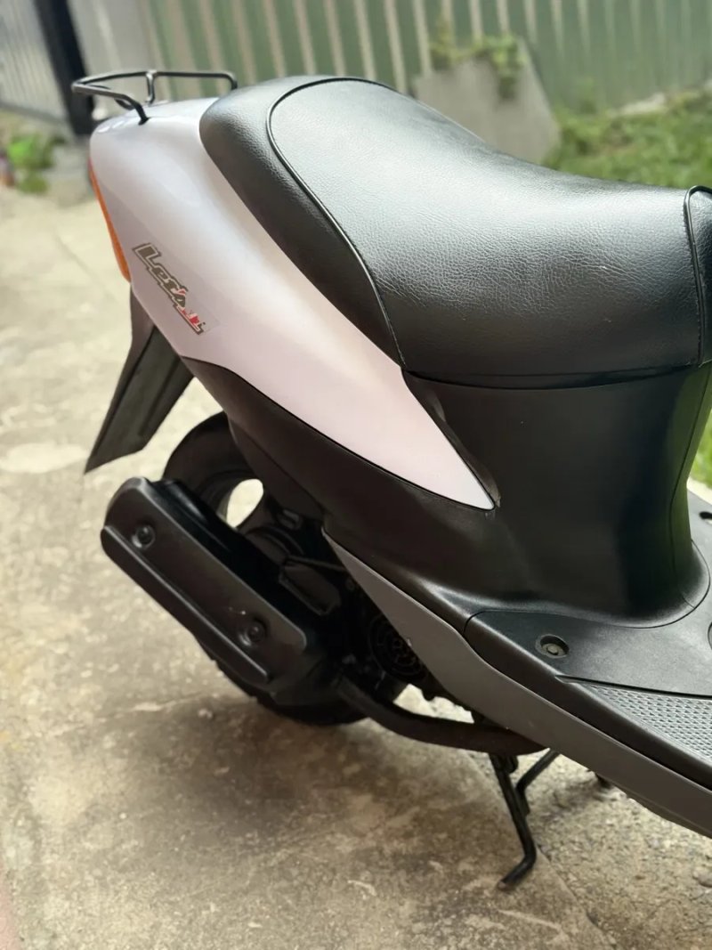 Японський мопед suzuki lets 2 бабочка скутер з контейнера — фото 2
