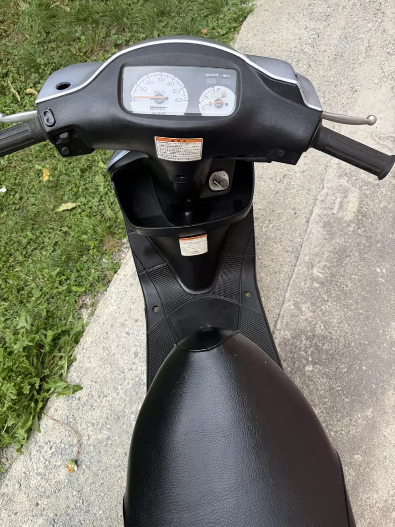 Японський мопед suzuki lets 2 бабочка скутер з контейнера — фото 6