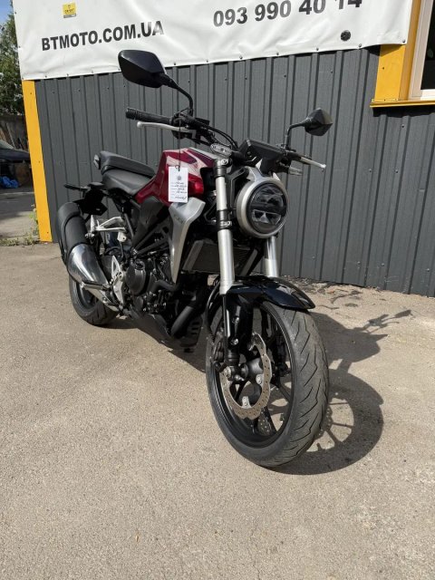 Японський мотоцикл Honda CB250 R 2018 рік привезена з Японії