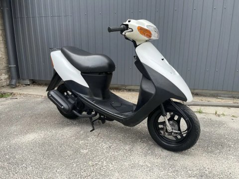 Японський скутер Suzuki Lets 2 (Бабочка)