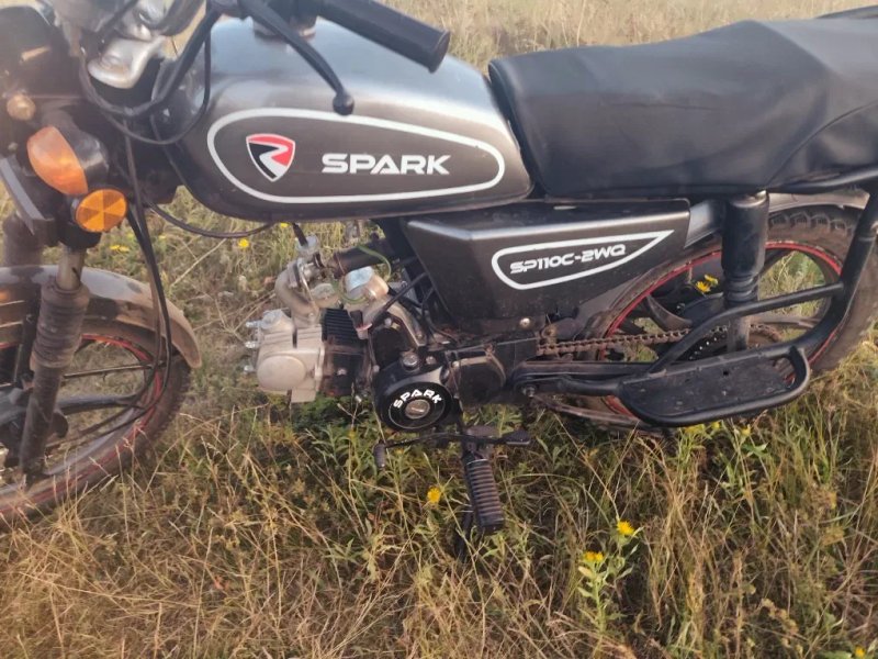 Заголовок: Spark 110сс (2023 рік) — Ідеальний мотор, Опис:Продам свій мопед Spark 2023 року випуску. Об'єм двигуна — 110 кубів вза доплату запчасти125 — фото 4
