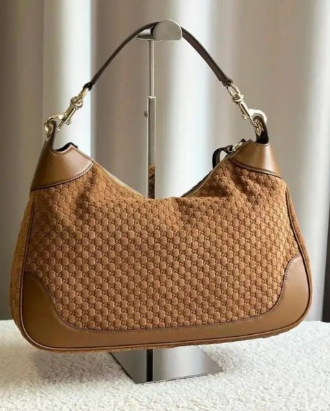 Замшева сумка Gucci з тисненням монограммой GG Довжина 40 см