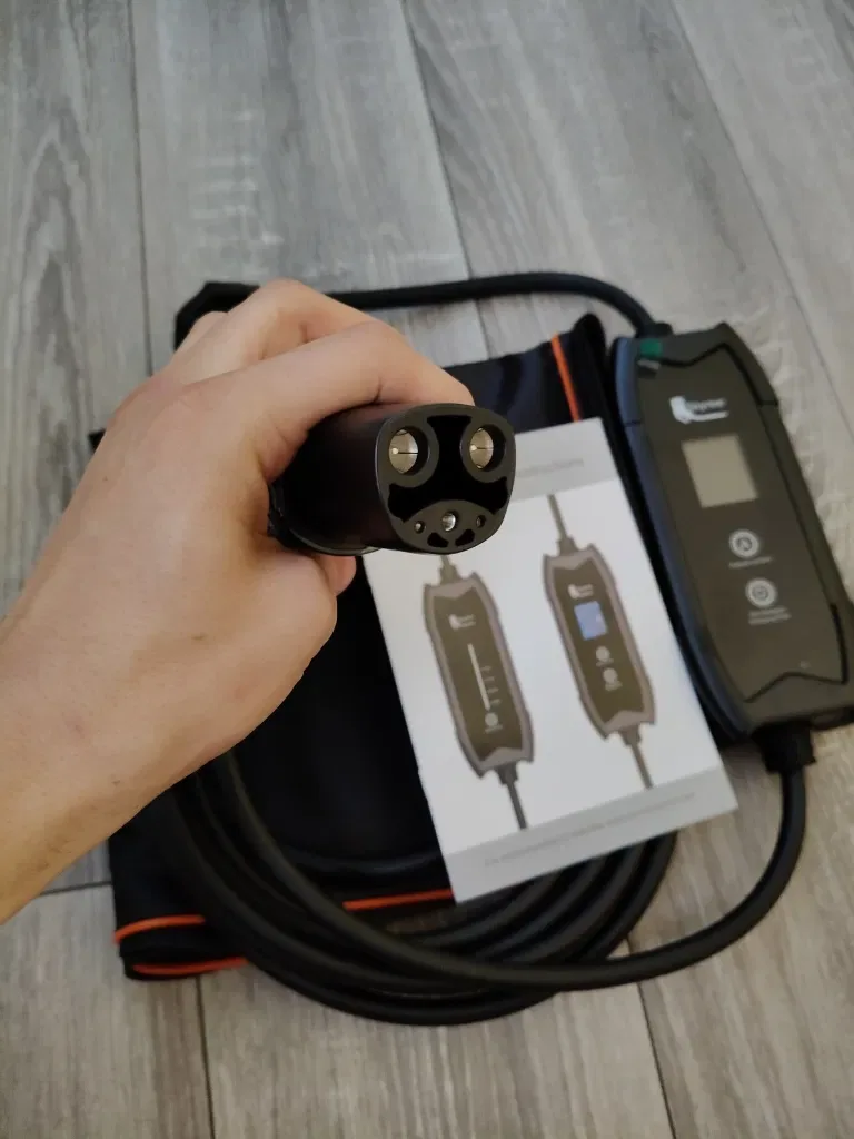 Зарядка FEYREE Tesla NACS 16А 3.5 кВт кабель 5м портативний EV Charger регулювання струму IP66 для електромобілів США + сумка — фото 6