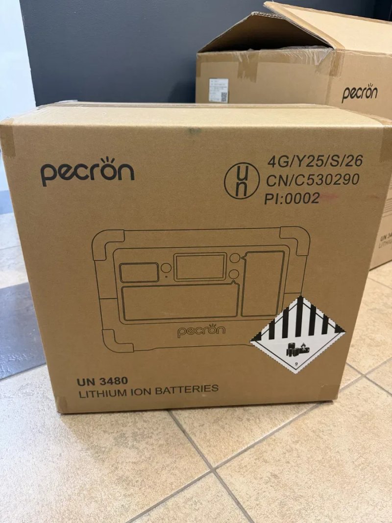Зарядна станція 1800W Pecron E1000LFP Ємність 1024Wh, потужність 1800W — фото 4