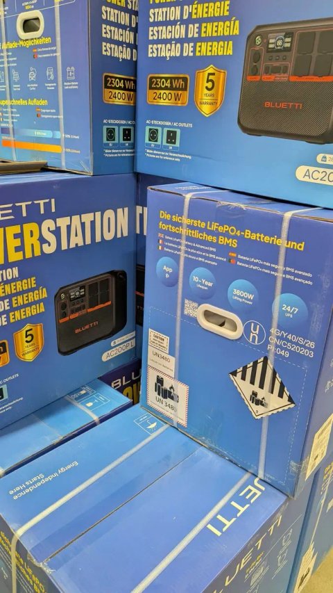 Зарядна станція Bluetti AC200PL (2400W / 2304Wh)