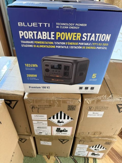 Зарядна станція Bluetti Premium 100 V2 (1024 Вт*г/2000-3600 Вт) джерело безперебійного живлення