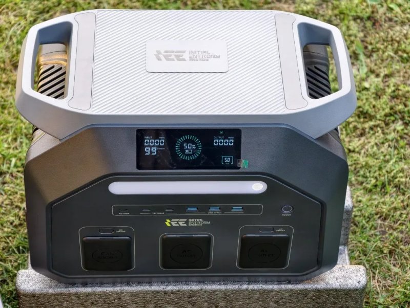 Зарядна станція IEETek IEE P1800 (1024Wh / 1800W) Швидка зарядка - 1 год. — фото 2