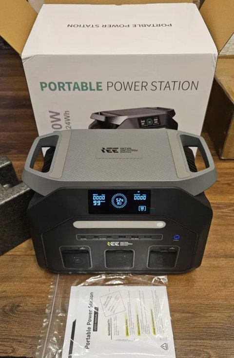 Зарядна станція IEETek P1800 / 1800 Вт / 1024 Вт⋅год / LiFePO4