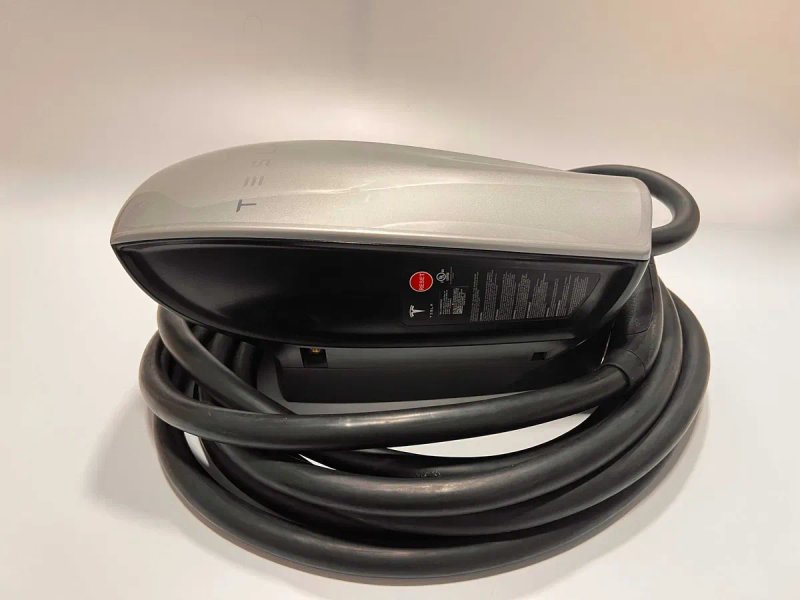 Зарядна станція Tesla Wall Connector Silver Gen2 80A (США) оригінал — фото 2