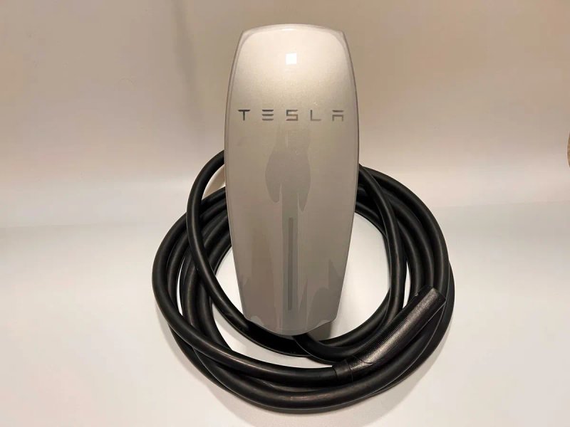 Зарядна станція Tesla Wall Connector Silver Gen2 80A (США) оригінал — фото 3