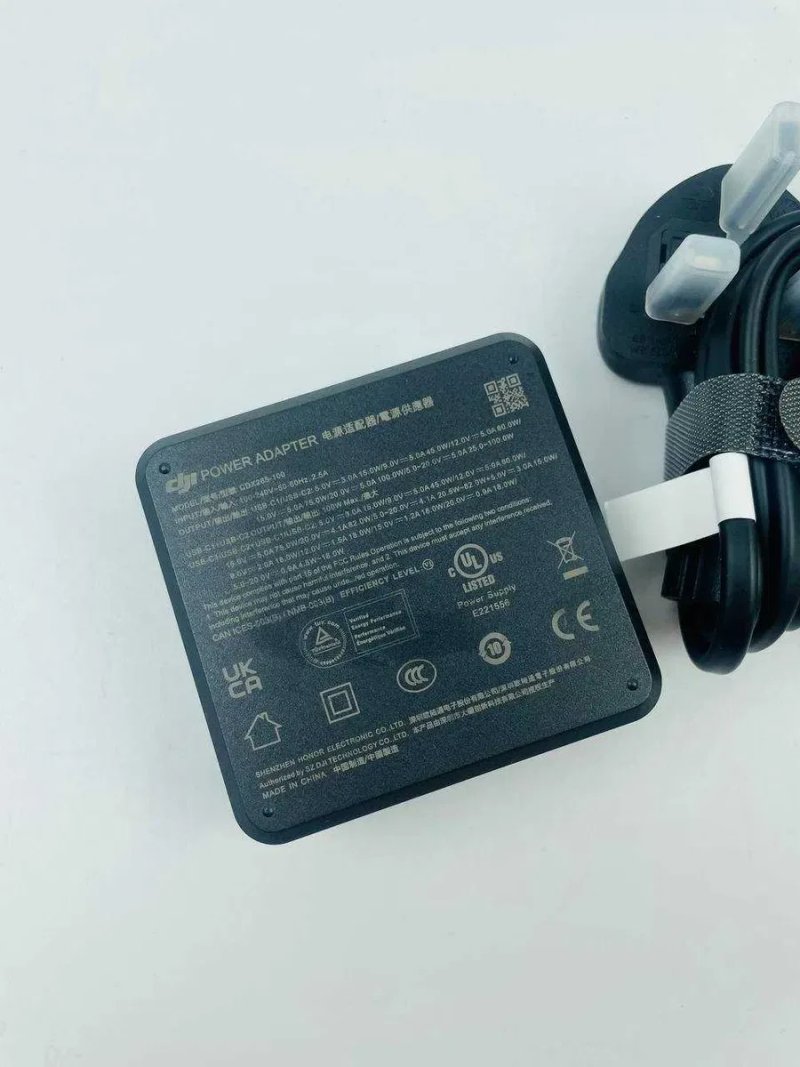 Зарядний пристрій DJI Mavic 3 USB-C Power Adapter 100W + 5 кабелів, арт: 44027 — фото 3