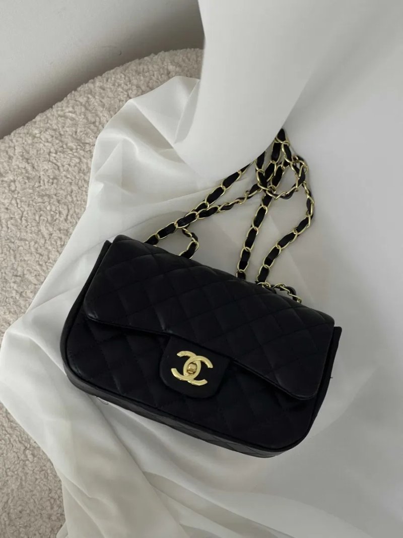 Женская сумка Chanel классическая через плече черная Шанель — фото 2