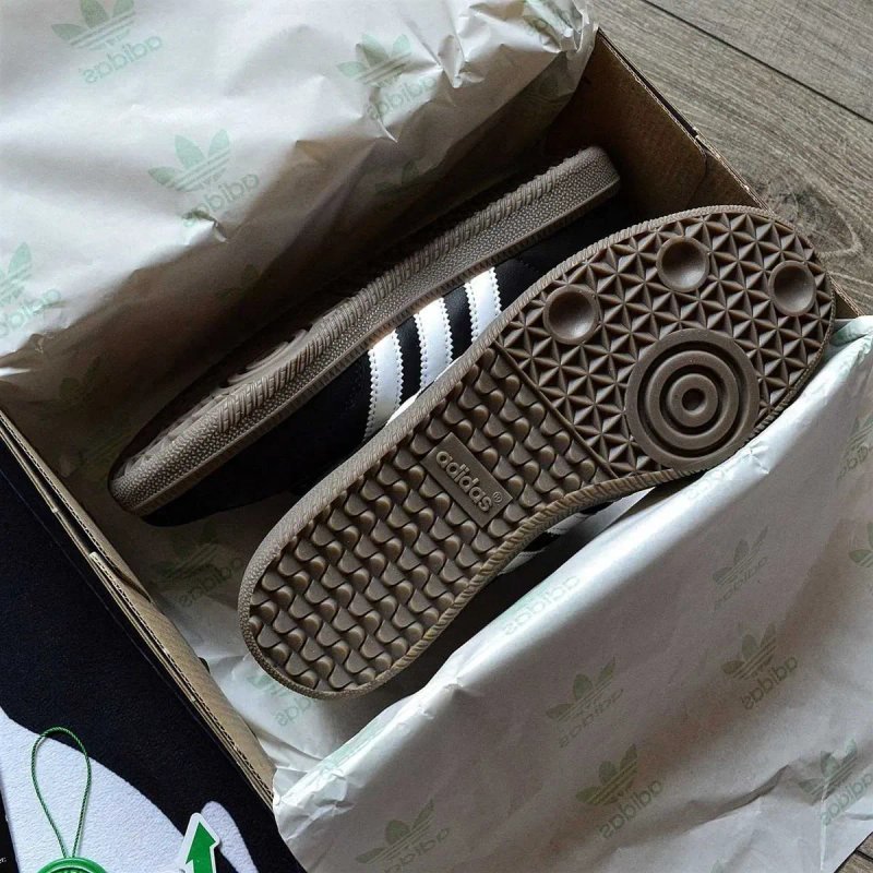 Женские кроссовки Adidas Samba OG 'Black\White\Gum' 36-40 — фото 3